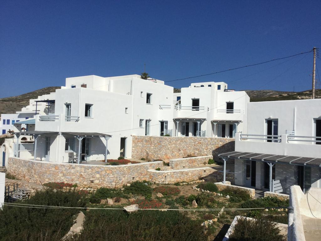 Makares Aparthotel Donoussa Exterior photo